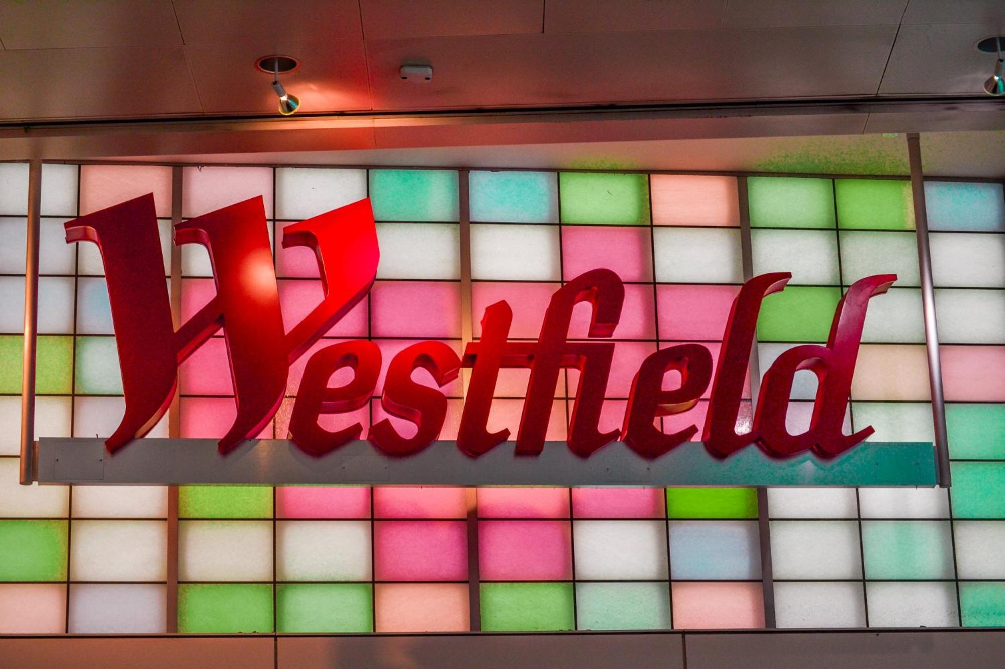 Appartamento Cosy 1-Bed E15, Sleeps 4, 1 Min From Tube Station Near O2 Arena Londra Esterno foto